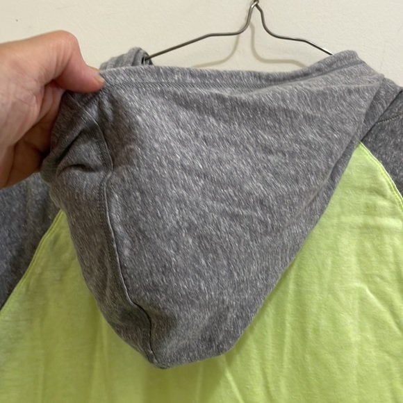 Under Armour gray and lime green hoodie ( sz s) - Picture 7 of 8